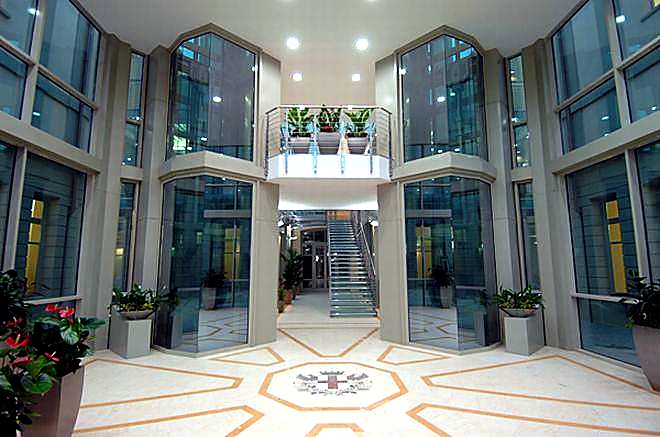 Biblioteca Civica di Alessandria: facciate vetrate